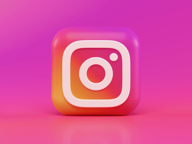 pink and white instagram icon